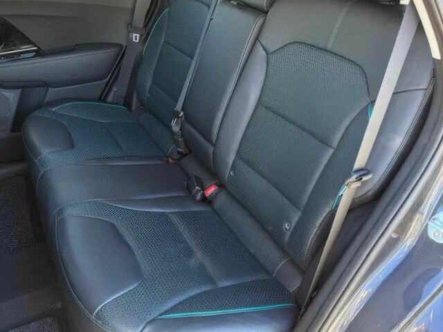 Серый Киа Niro, объемом двигателя 0 л и пробегом 31 тыс. км за 7200 $, фото 11 на Automoto.ua