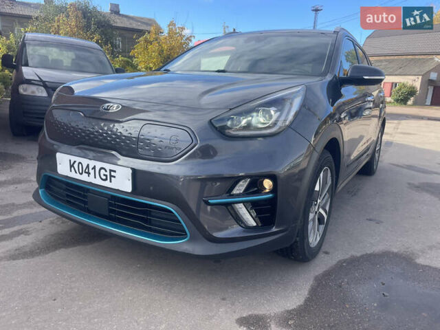 Сірий Кіа Niro, об'ємом двигуна 0 л та пробігом 140 тис. км за 18500 $, фото 14 на Automoto.ua