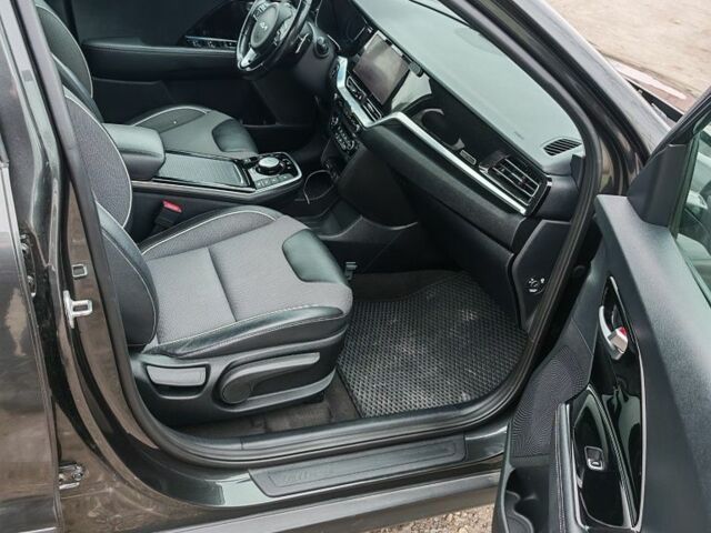 Сірий Кіа Niro, об'ємом двигуна 0 л та пробігом 76 тис. км за 18700 $, фото 10 на Automoto.ua