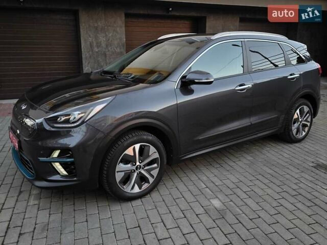 Сірий Кіа Niro, об'ємом двигуна 0 л та пробігом 136 тис. км за 18899 $, фото 12 на Automoto.ua