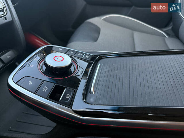 Серый Киа Niro, объемом двигателя 0 л и пробегом 131 тыс. км за 17599 $, фото 12 на Automoto.ua