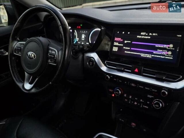Сірий Кіа Niro, об'ємом двигуна 0 л та пробігом 136 тис. км за 18899 $, фото 35 на Automoto.ua