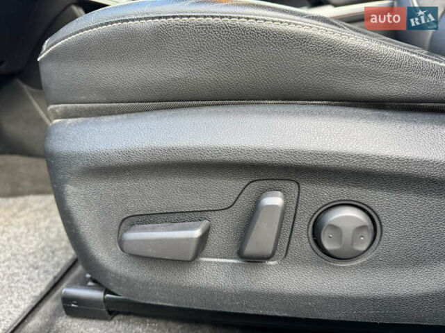 Сірий Кіа Niro, об'ємом двигуна 0 л та пробігом 138 тис. км за 19900 $, фото 15 на Automoto.ua