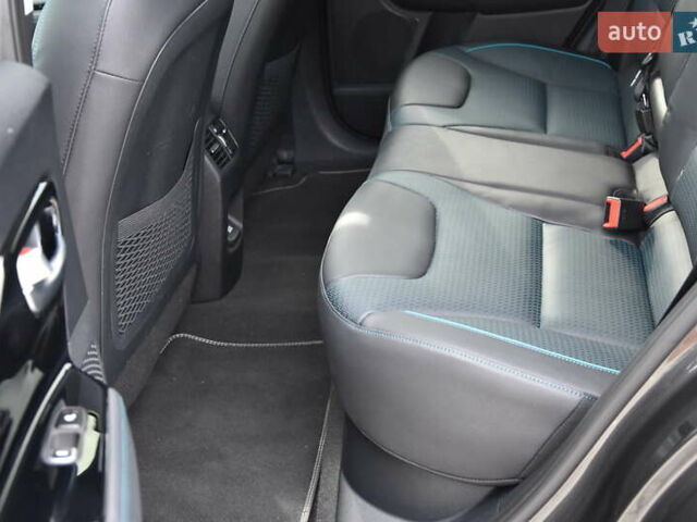 Серый Киа Niro, объемом двигателя 0 л и пробегом 34 тыс. км за 23999 $, фото 34 на Automoto.ua