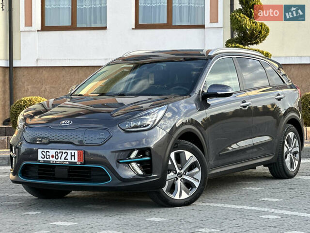 Серый Киа Niro, объемом двигателя 0 л и пробегом 38 тыс. км за 19999 $, фото 18 на Automoto.ua