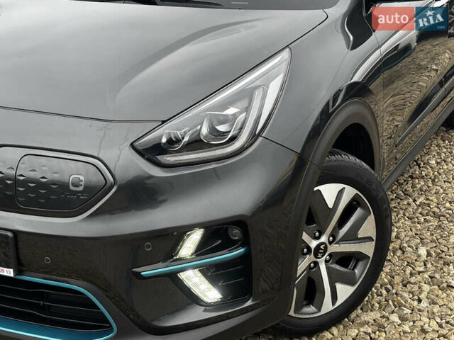 Серый Киа Niro, объемом двигателя 0 л и пробегом 39 тыс. км за 23100 $, фото 7 на Automoto.ua