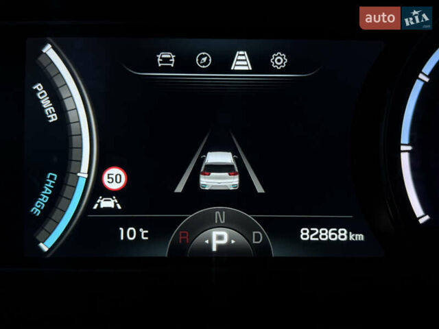 Серый Киа Niro, объемом двигателя 0 л и пробегом 82 тыс. км за 22900 $, фото 46 на Automoto.ua