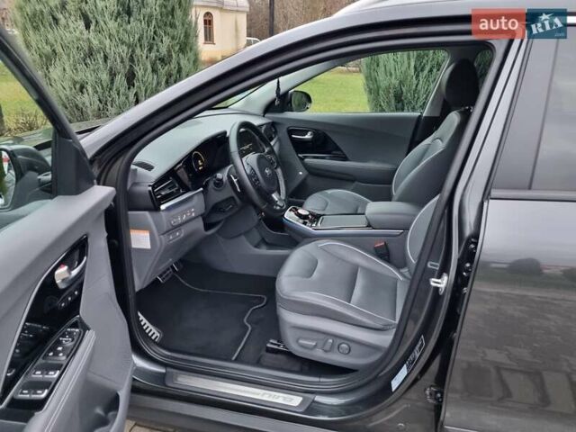 Серый Киа Niro, объемом двигателя 0 л и пробегом 42 тыс. км за 22850 $, фото 17 на Automoto.ua
