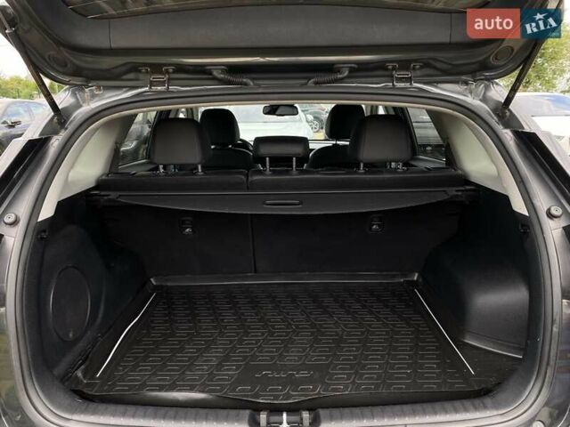 Серый Киа Niro, объемом двигателя 0 л и пробегом 66 тыс. км за 24200 $, фото 47 на Automoto.ua