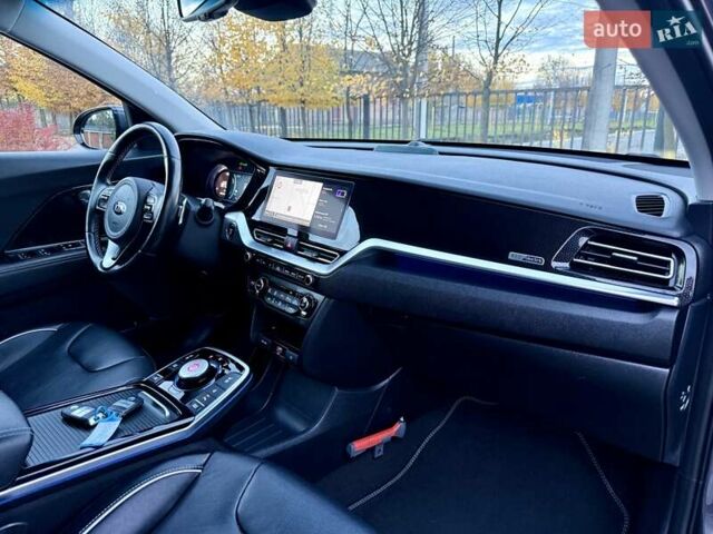 Киа Niro 2021 в Бердичеве на Automoto.ua Серый Киа Niro, объемом двигателя 0 л и пробегом 82 тыс. км за 19250 $, фото 80 на Automoto.ua