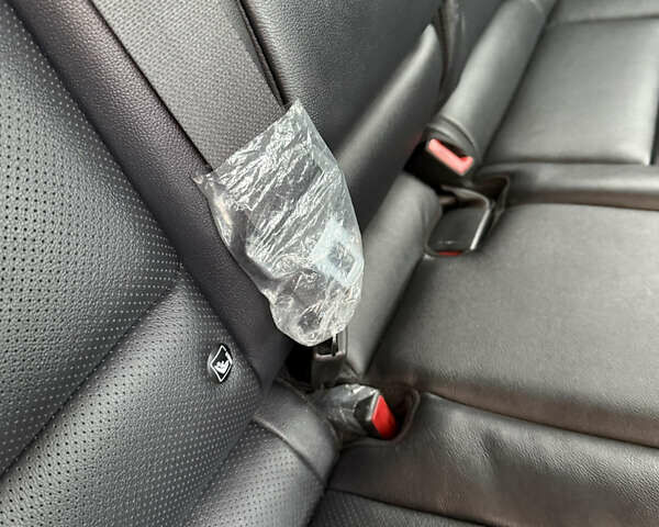 Сірий Кіа Niro, об'ємом двигуна 0 л та пробігом 50 тис. км за 22300 $, фото 65 на Automoto.ua