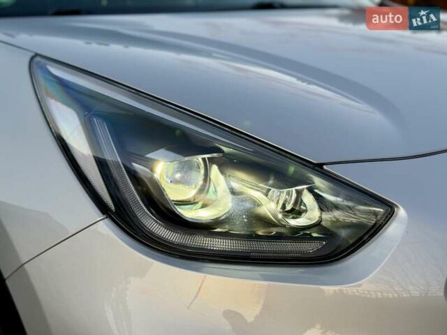 Киа Niro 2021 в Бердичеве на Automoto.ua Серый Киа Niro, объемом двигателя 0 л и пробегом 70 тыс. км за 21350 $, фото 23 на Automoto.ua