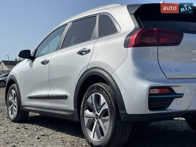 Серый Киа Niro, объемом двигателя 0 л и пробегом 51 тыс. км за 21760 $, фото 11 на Automoto.ua
