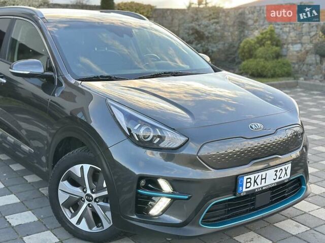 Сірий Кіа Niro, об'ємом двигуна 0 л та пробігом 105 тис. км за 19950 $, фото 12 на Automoto.ua