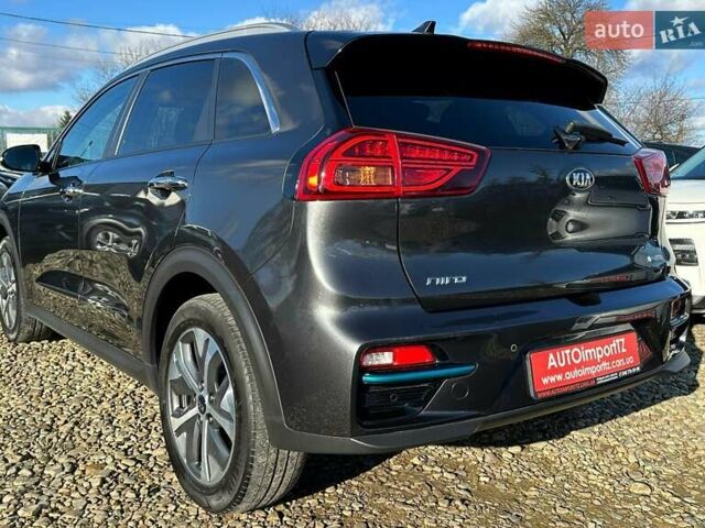 Серый Киа Niro, объемом двигателя 0 л и пробегом 54 тыс. км за 23900 $, фото 22 на Automoto.ua