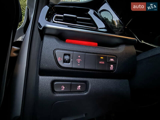 Серый Киа Niro, объемом двигателя 0 л и пробегом 131 тыс. км за 17599 $, фото 15 на Automoto.ua
