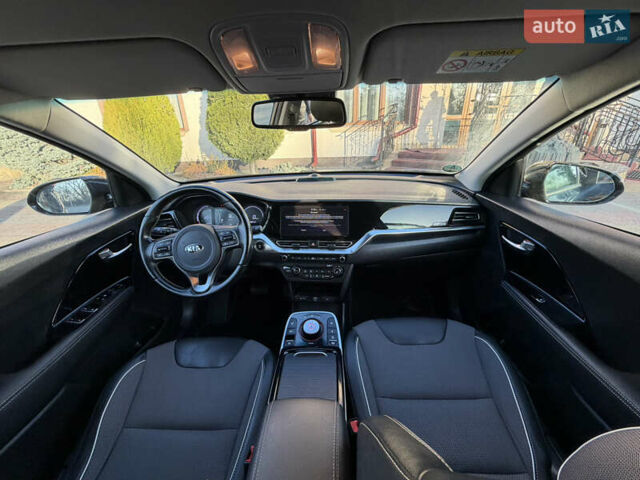 Серый Киа Niro, объемом двигателя 0 л и пробегом 157 тыс. км за 18350 $, фото 38 на Automoto.ua
