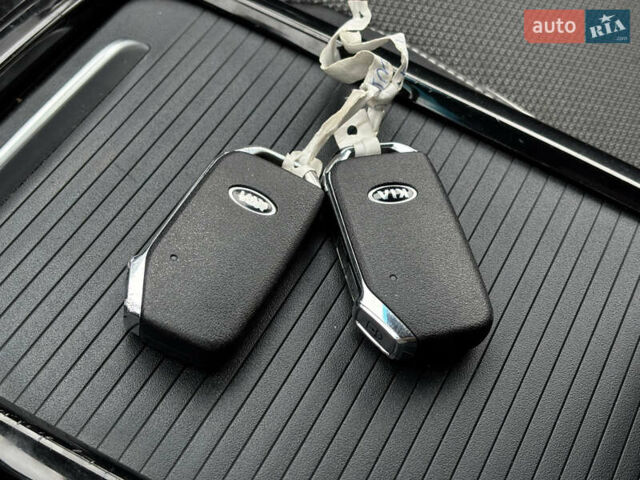 Серый Киа Niro, объемом двигателя 0 л и пробегом 88 тыс. км за 21800 $, фото 15 на Automoto.ua