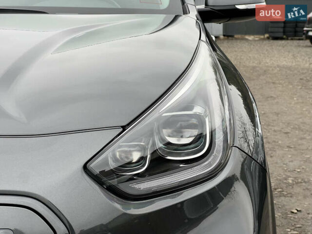 Серый Киа Niro, объемом двигателя 0 л и пробегом 107 тыс. км за 20903 $, фото 10 на Automoto.ua