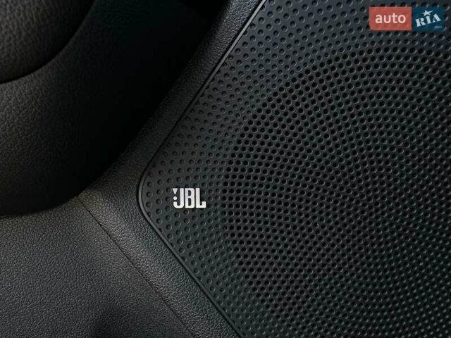 Сірий Кіа Niro, об'ємом двигуна 0 л та пробігом 100 тис. км за 21900 $, фото 35 на Automoto.ua