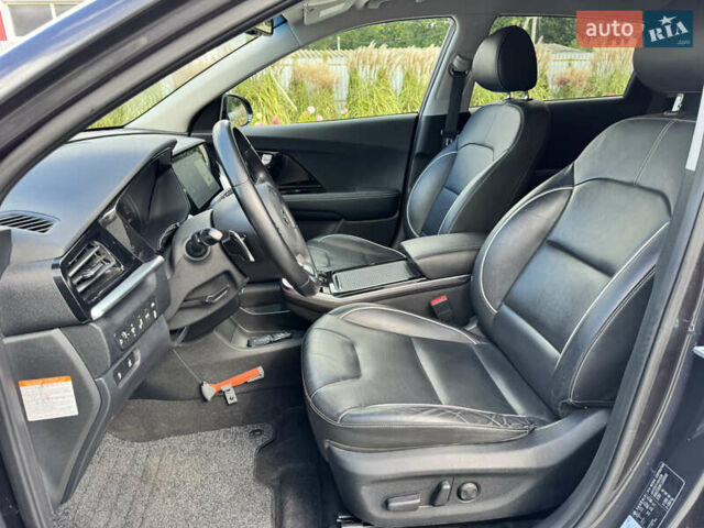 Сірий Кіа Niro, об'ємом двигуна 0 л та пробігом 138 тис. км за 19900 $, фото 13 на Automoto.ua