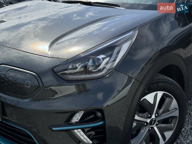 Серый Киа Niro, объемом двигателя 0 л и пробегом 62 тыс. км за 22450 $, фото 3 на Automoto.ua