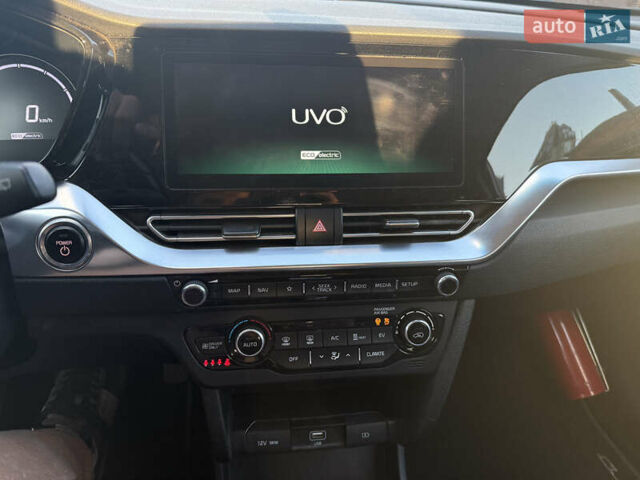 Серый Киа Niro, объемом двигателя 0 л и пробегом 131 тыс. км за 17599 $, фото 10 на Automoto.ua