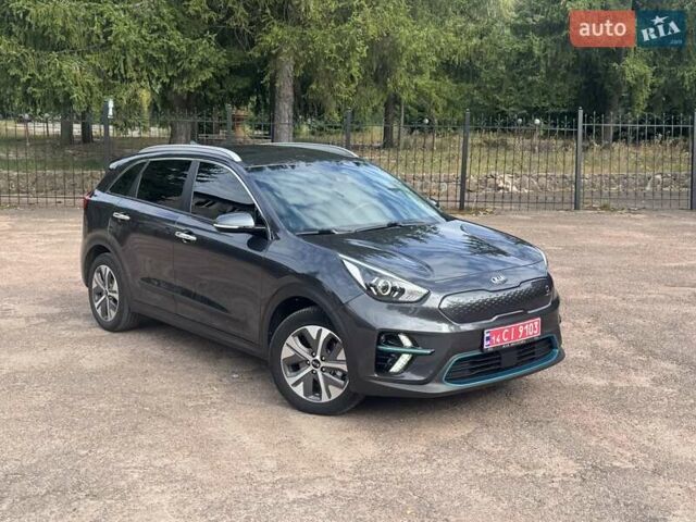 Сірий Кіа Niro, об'ємом двигуна 0 л та пробігом 99 тис. км за 18450 $, фото 2 на Automoto.ua