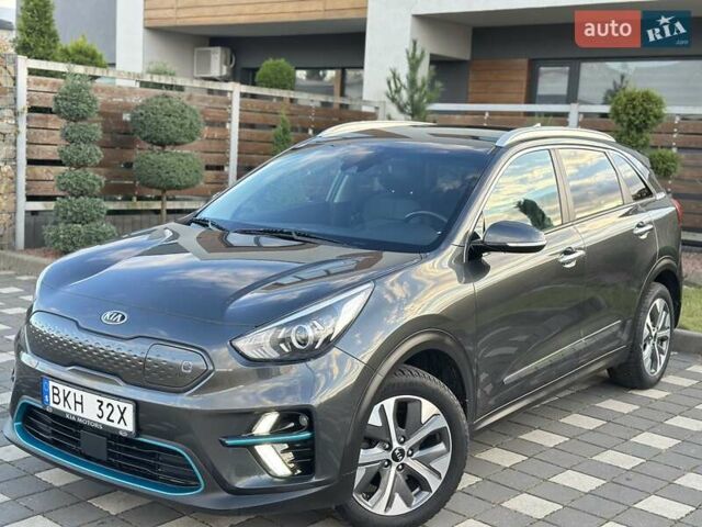 Сірий Кіа Niro, об'ємом двигуна 0 л та пробігом 105 тис. км за 19950 $, фото 13 на Automoto.ua