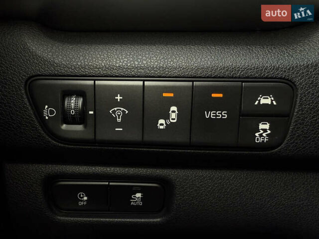 Серый Киа Niro, объемом двигателя 0 л и пробегом 82 тыс. км за 22900 $, фото 41 на Automoto.ua