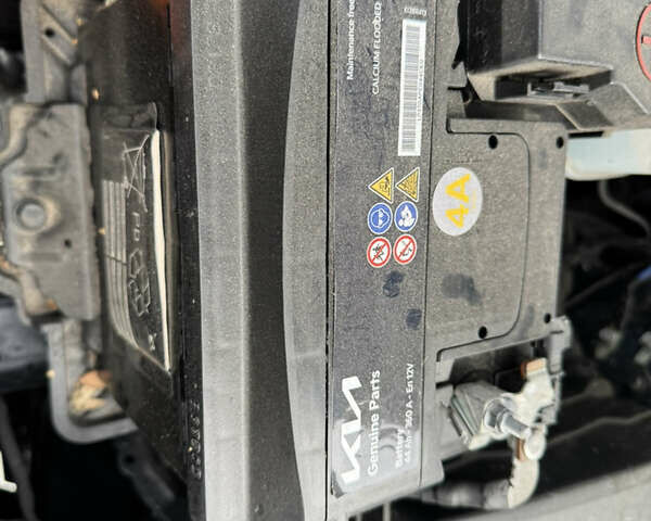 Серый Киа Niro, объемом двигателя 0 л и пробегом 147 тыс. км за 18450 $, фото 82 на Automoto.ua