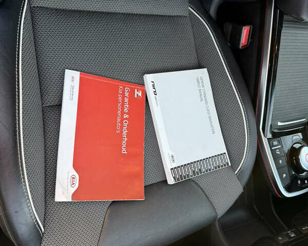 Серый Киа Niro, объемом двигателя 0 л и пробегом 157 тыс. км за 18350 $, фото 35 на Automoto.ua