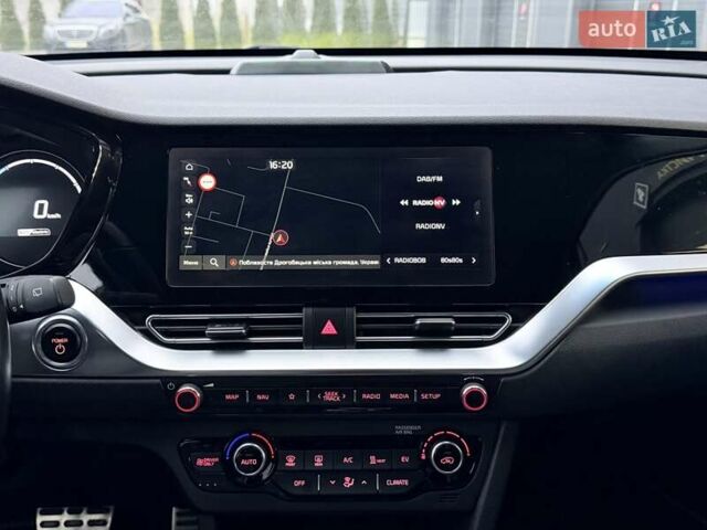 Серый Киа Niro, объемом двигателя 0 л и пробегом 47 тыс. км за 23890 $, фото 17 на Automoto.ua