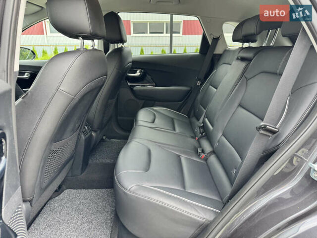 Серый Киа Niro, объемом двигателя 0 л и пробегом 137 тыс. км за 19500 $, фото 15 на Automoto.ua