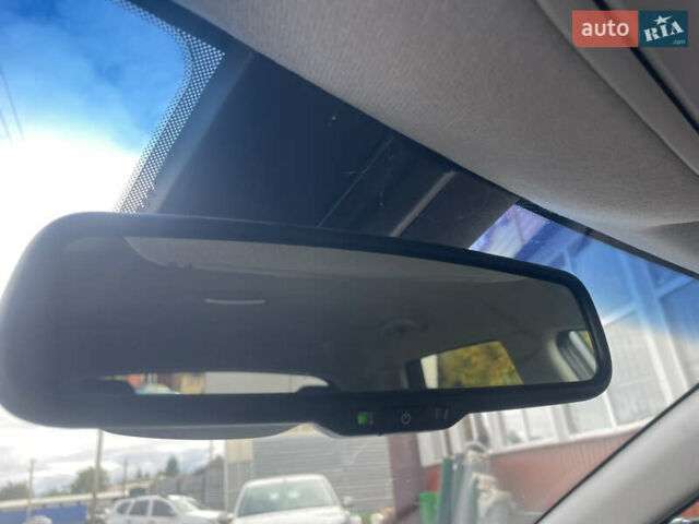 Сірий Кіа Niro, об'ємом двигуна 0 л та пробігом 140 тис. км за 18500 $, фото 43 на Automoto.ua