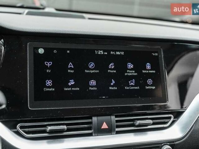 Сірий Кіа Niro, об'ємом двигуна 0 л та пробігом 77 тис. км за 14950 $, фото 13 на Automoto.ua