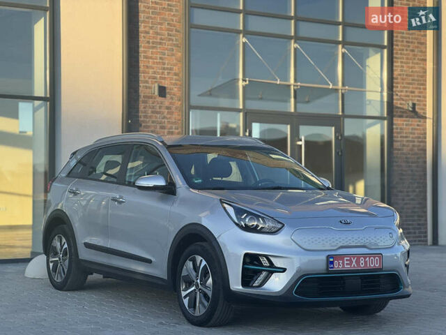 Серый Киа Niro, объемом двигателя 0 л и пробегом 139 тыс. км за 17999 $, фото 11 на Automoto.ua