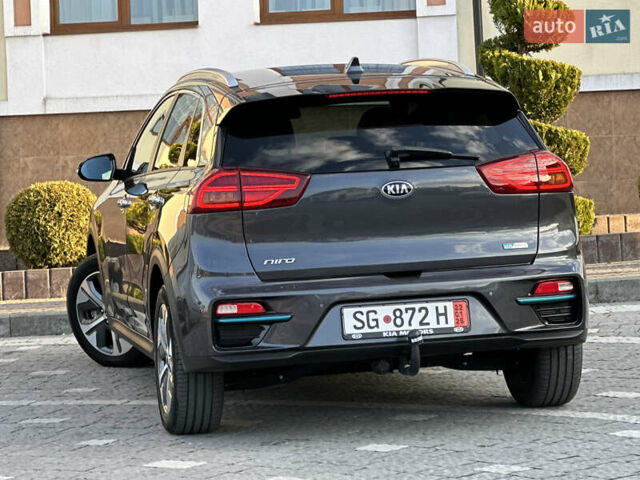 Серый Киа Niro, объемом двигателя 0 л и пробегом 38 тыс. км за 19999 $, фото 23 на Automoto.ua