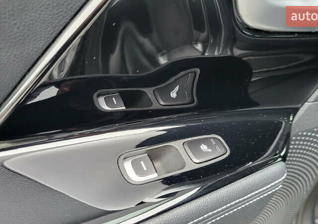 Сірий Кіа Niro, об'ємом двигуна 0 л та пробігом 106 тис. км за 20950 $, фото 15 на Automoto.ua