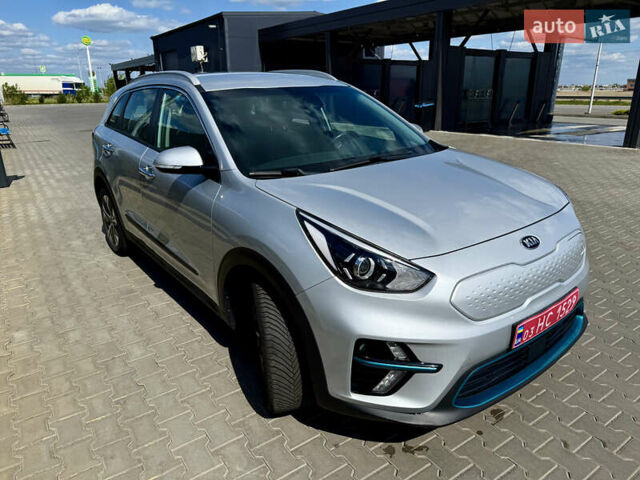 Серый Киа Niro, объемом двигателя 0 л и пробегом 131 тыс. км за 17599 $, фото 7 на Automoto.ua