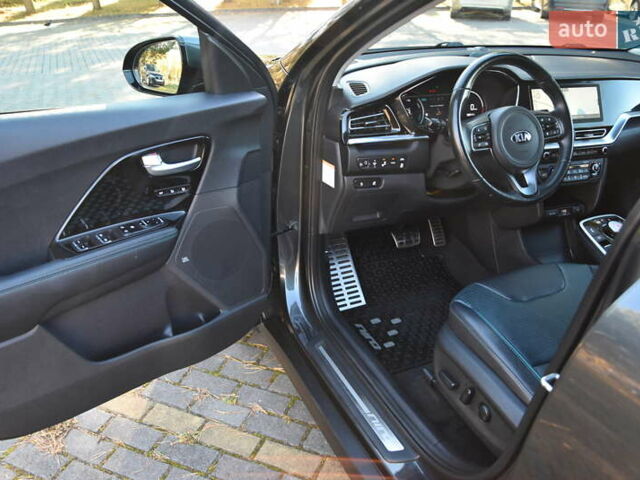 Сірий Кіа Niro, об'ємом двигуна 0 л та пробігом 99 тис. км за 22880 $, фото 14 на Automoto.ua