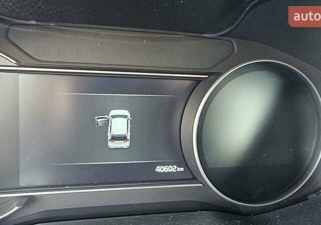 Серый Киа Niro, объемом двигателя 0 л и пробегом 40 тыс. км за 23300 $, фото 8 на Automoto.ua