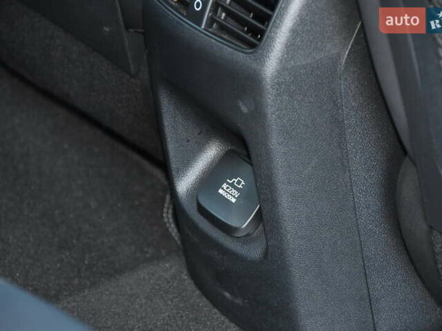 Серый Киа Niro, объемом двигателя 0 л и пробегом 23 тыс. км за 24590 $, фото 36 на Automoto.ua