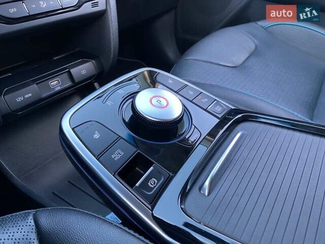 Серый Киа Niro, объемом двигателя 0 л и пробегом 66 тыс. км за 24200 $, фото 36 на Automoto.ua