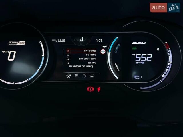 Серый Киа Niro, объемом двигателя 0 л и пробегом 97 тыс. км за 22200 $, фото 46 на Automoto.ua