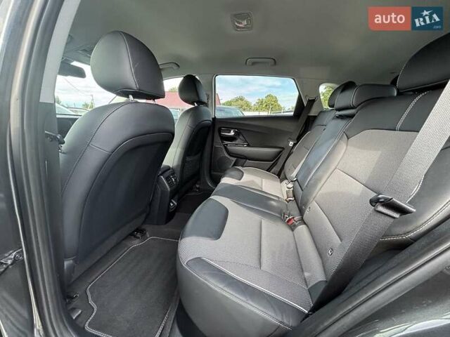 Серый Киа Niro, объемом двигателя 0 л и пробегом 67 тыс. км за 22400 $, фото 14 на Automoto.ua