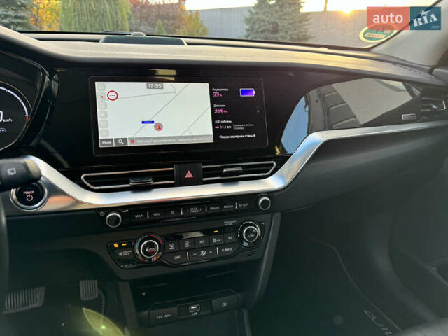 Серый Киа Niro, объемом двигателя 0 л и пробегом 117 тыс. км за 19300 $, фото 13 на Automoto.ua