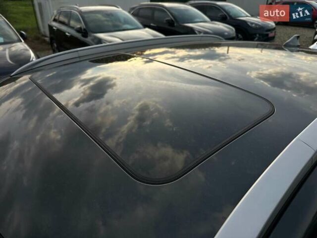 Серый Киа Niro, объемом двигателя 0 л и пробегом 97 тыс. км за 22200 $, фото 2 на Automoto.ua