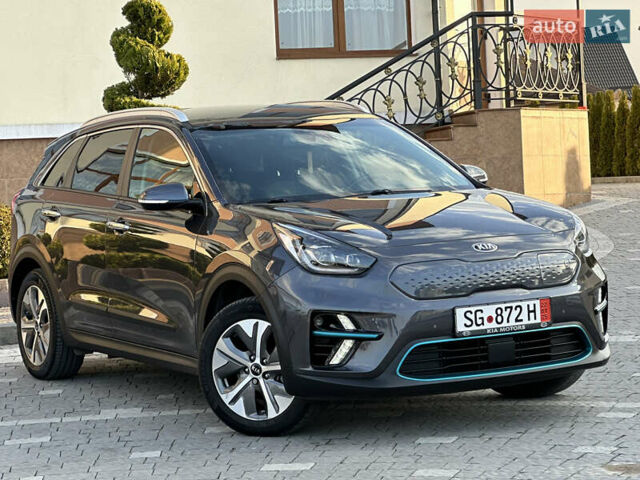 Серый Киа Niro, объемом двигателя 0 л и пробегом 38 тыс. км за 19999 $, фото 3 на Automoto.ua