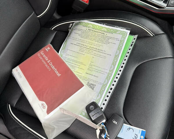 Сірий Кіа Niro, об'ємом двигуна 0 л та пробігом 50 тис. км за 22300 $, фото 89 на Automoto.ua